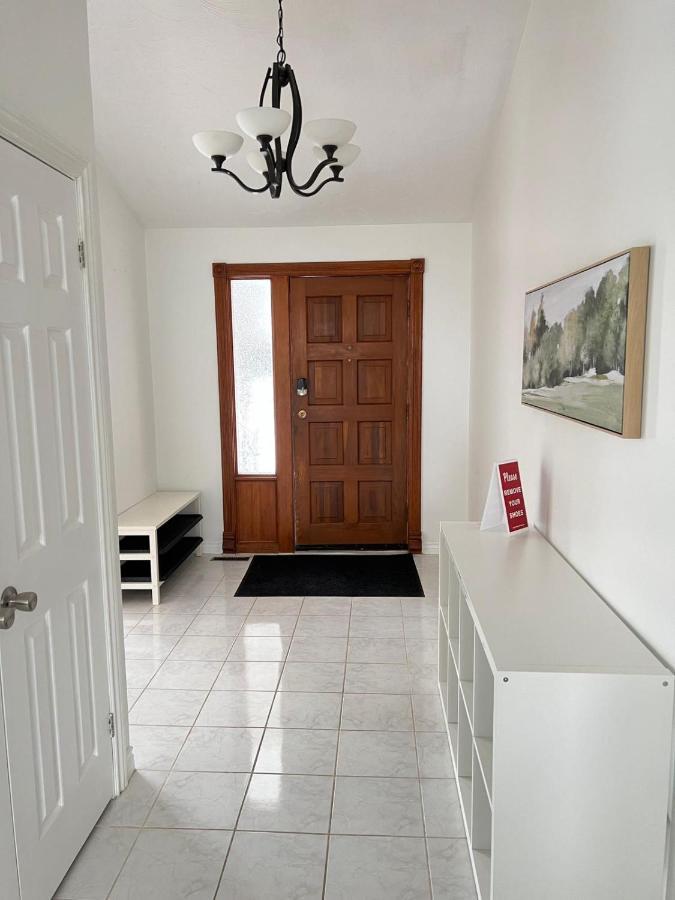 Letitia Heights !E Spacious And Quiet Private Bedroom With Private Bathroom Barrie Exterior photo
