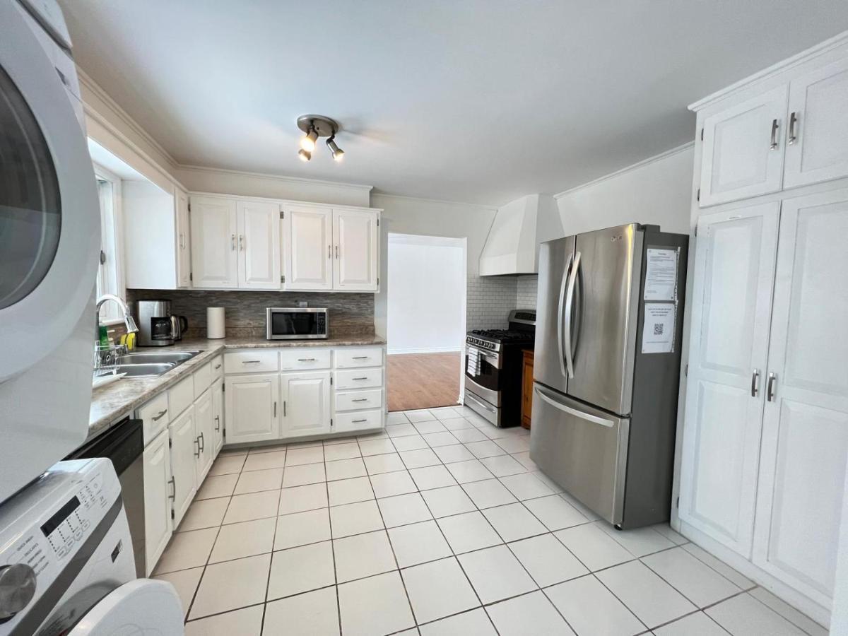 Letitia Heights !E Spacious And Quiet Private Bedroom With Private Bathroom Barrie Exterior photo