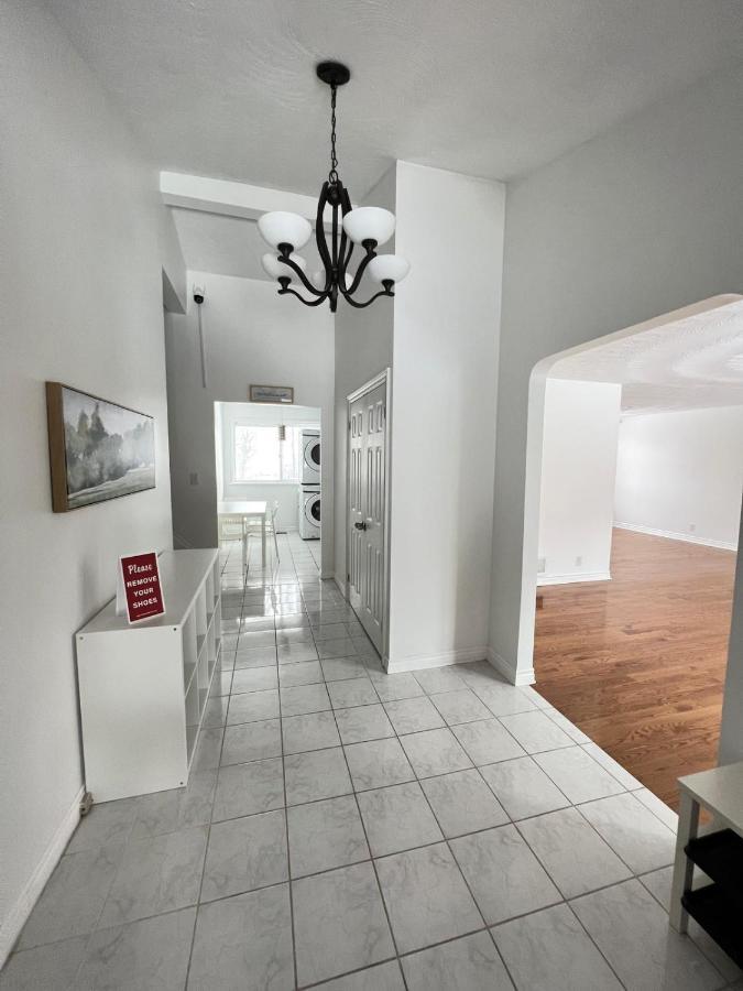 Letitia Heights !E Spacious And Quiet Private Bedroom With Private Bathroom Barrie Exterior photo