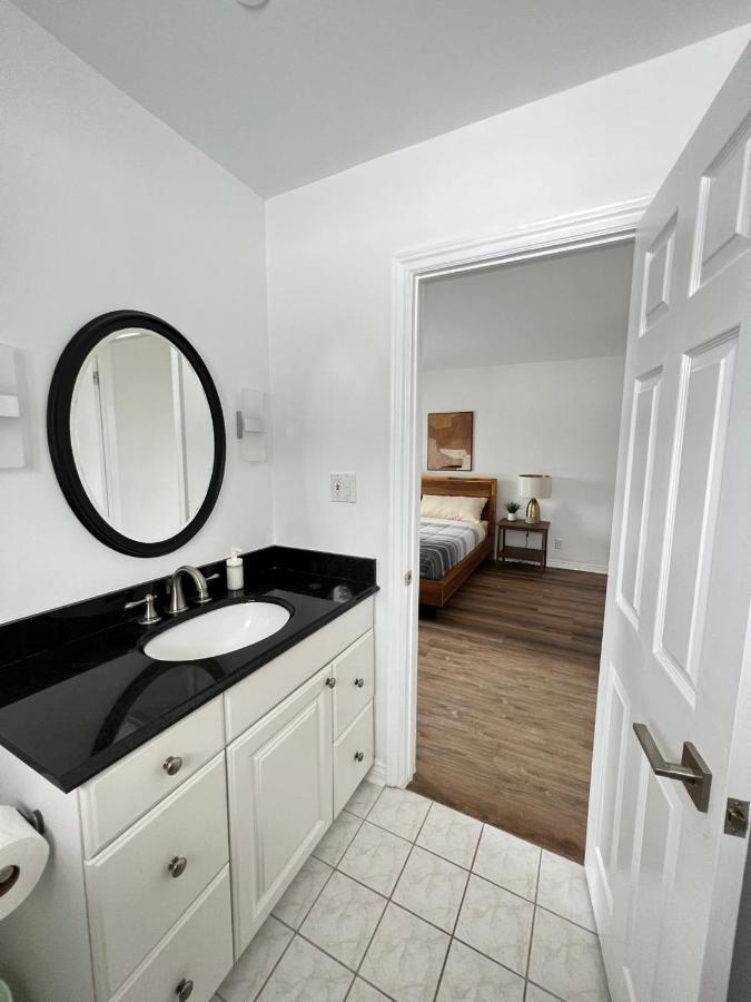 Letitia Heights !E Spacious And Quiet Private Bedroom With Private Bathroom Barrie Exterior photo